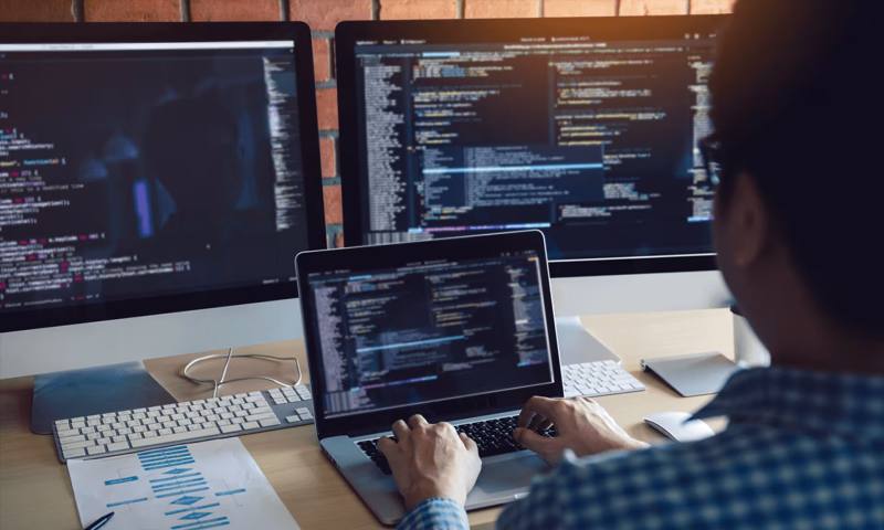 数据科学选型：R与Python如何赋能宁都县网站建设？